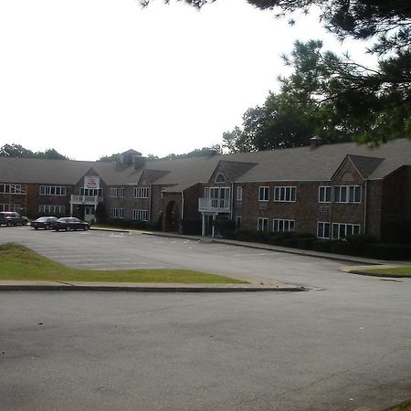 Econo Lodge Inn & Suites Groton Exterior foto